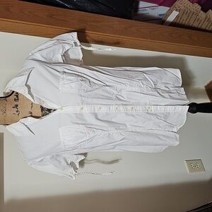 White button down tshirt with collar and 2 pockets. Tommy Hilfiger size 16